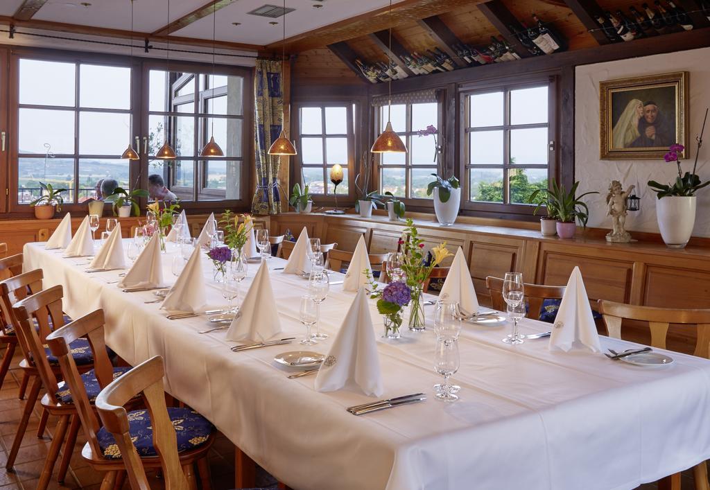 Kapuzinergarten Panoramahotel بريساش ام رين المظهر الخارجي الصورة