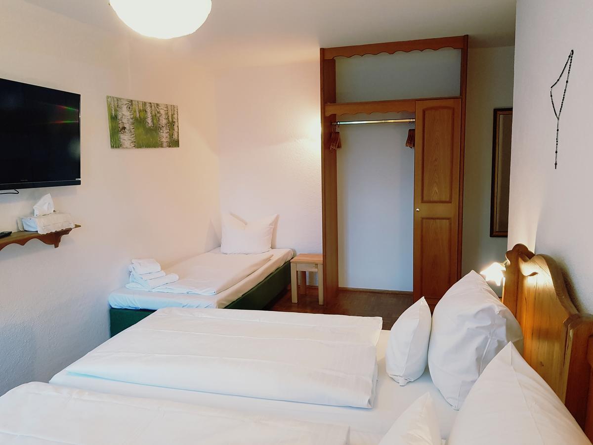 Kapuzinergarten Panoramahotel بريساش ام رين المظهر الخارجي الصورة